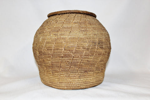 Lidded Basket : Vintage Rare Handmade Omani Bedouin Lidded Basket