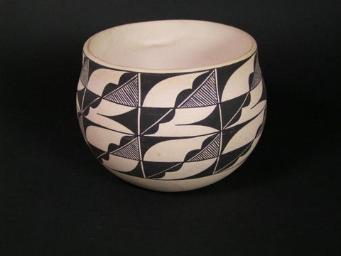 Vintage Pottery : Fine Vintage Acoma Pottery Bowl signed BD #316-Sold